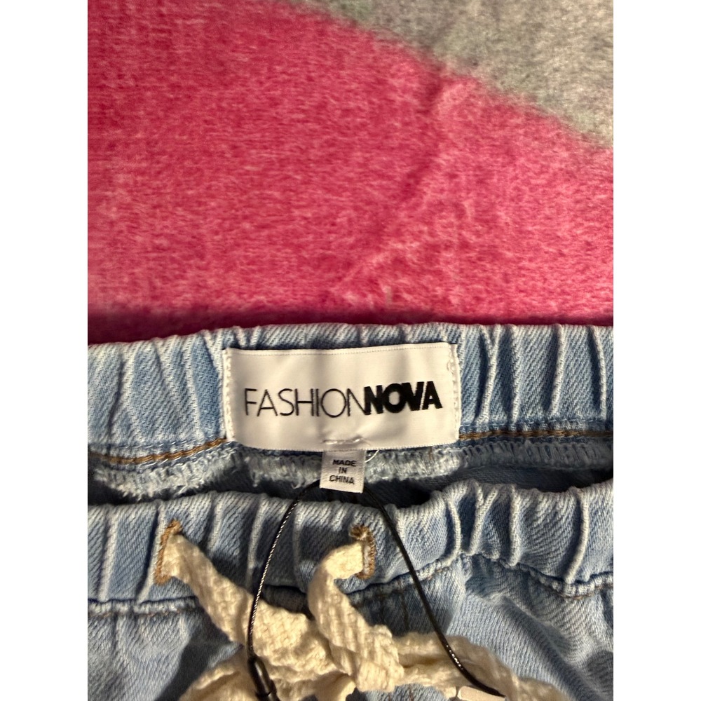Fashion Nova Paradise Found Tie Waist Jeans Light Wash Wide Leg Cargo Large NWT - Picture 2 of 4